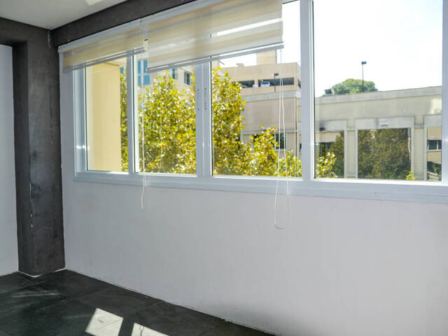 Sala para Venda em Cotia - 4