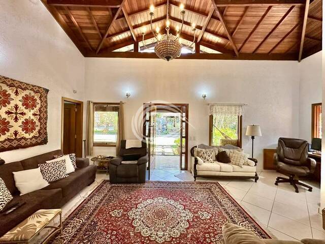 Casa para Venda em Carapicuíba - 2