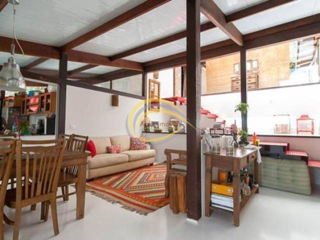 Casa para Venda em Embu das Artes - 2